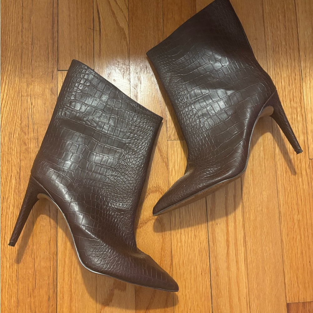 Express Dark Brown Croc-Pattern Heeled Boots